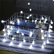 LED světelný řetěz malé žárovky - studené světlo